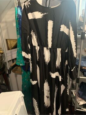 Black & White Brushstroke Midi Dress